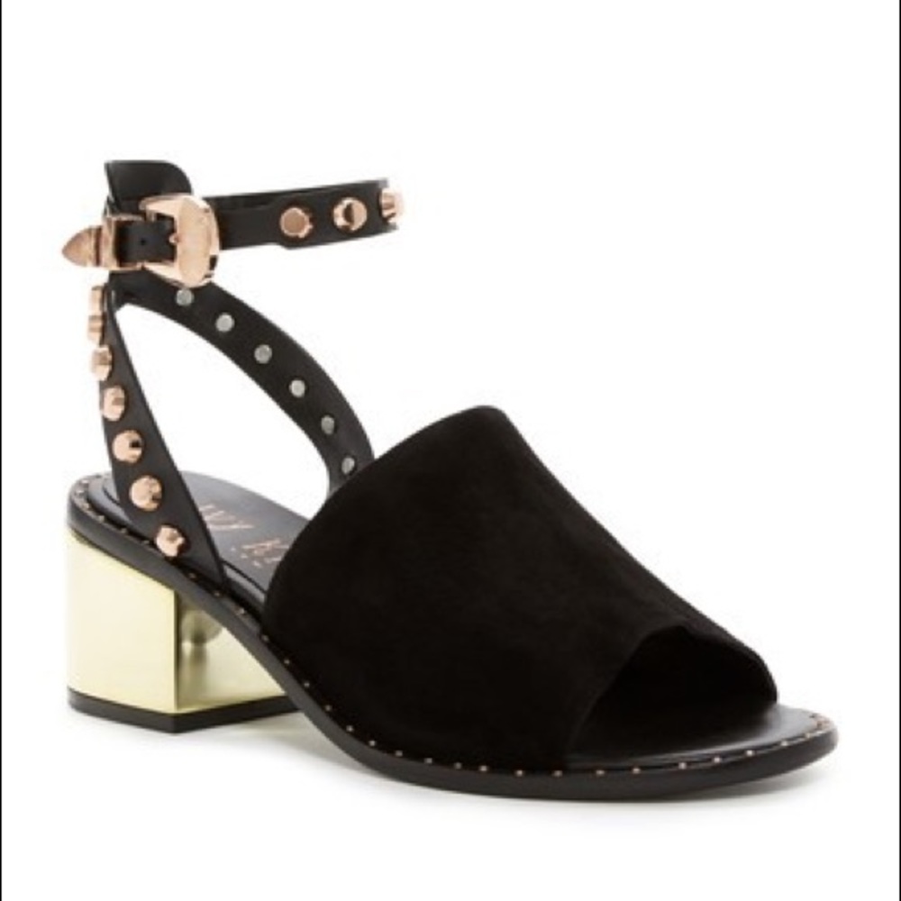 Ivy Kirzhner Levy Sandal NIB size 7 RETAIL $425